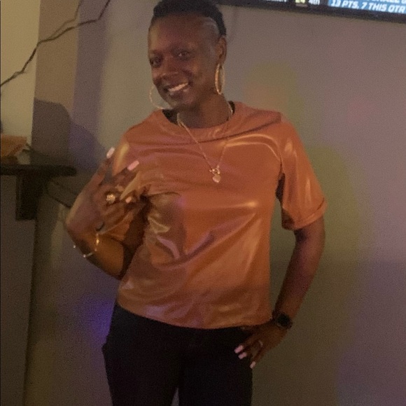 Meet your Posher, Krystal - Picture 3 of 4